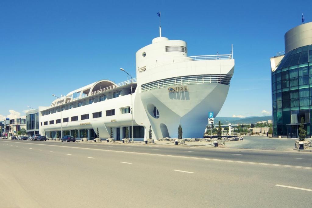 Cruise Hotel Tbilisi Exterior foto